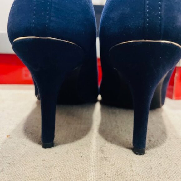JNY Navy Pumps - Picture 7 of 8